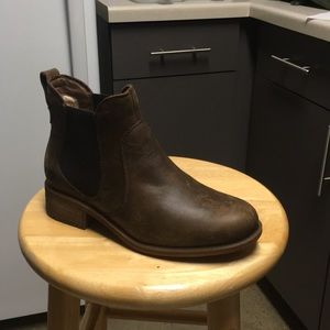 UGG Bonham Chelsea Boot